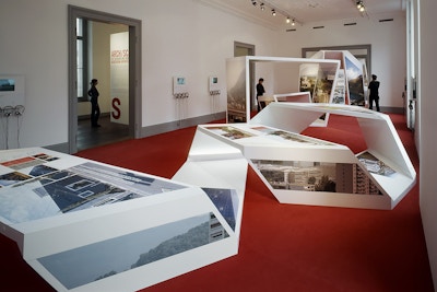 Architekturbiennale Arch Scapes SAM pool Ausstellung
