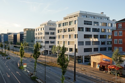 0259 FOT 180515 301 Arazebra Aussen web